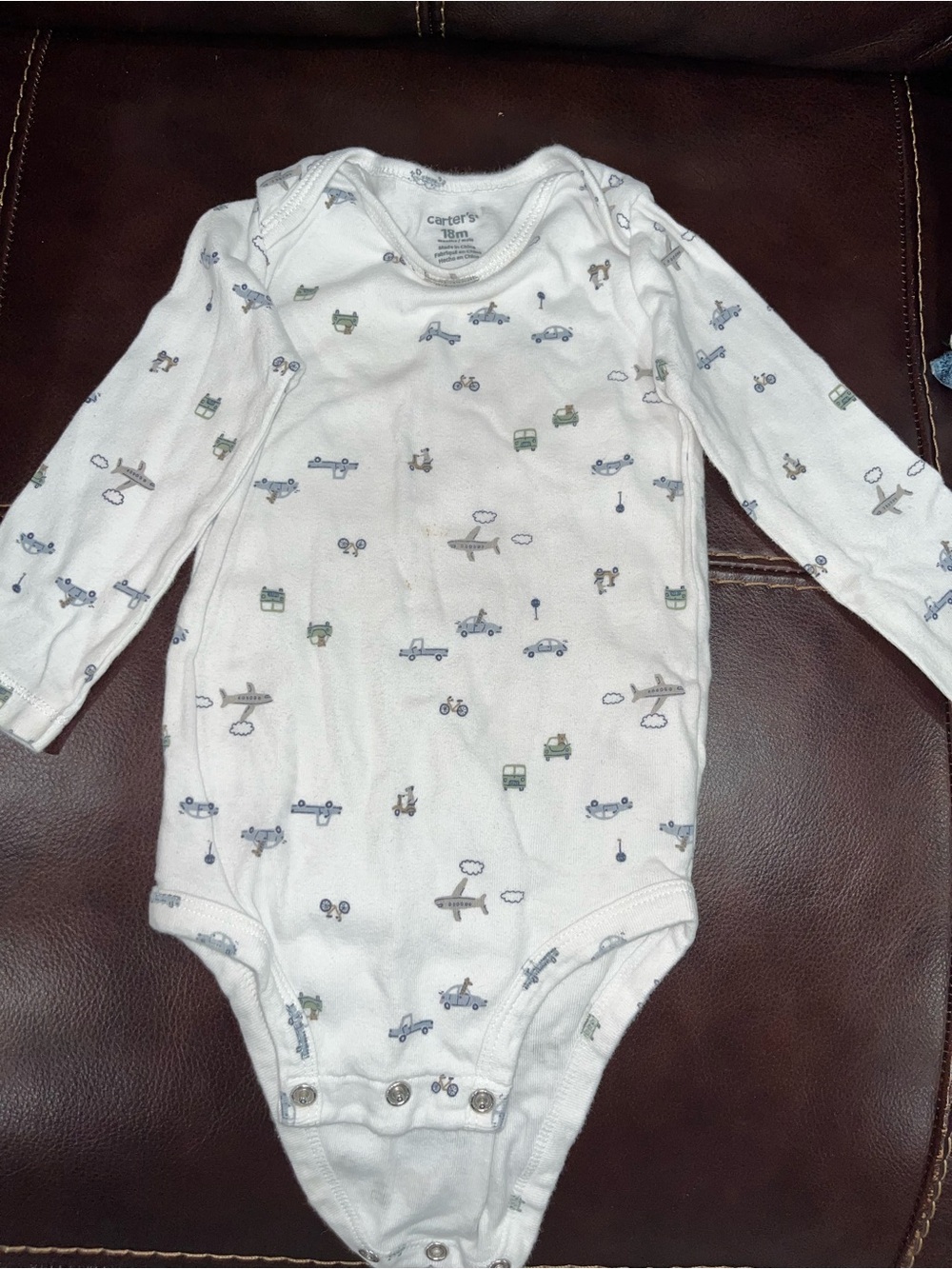 Carter's White Long-Sleeve Simple Print One-Piece Bodysuit Onesie | 18 Months